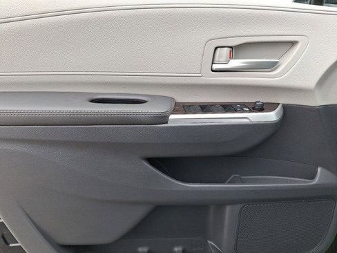 Certified 2023 Toyota Sienna XLE image 12