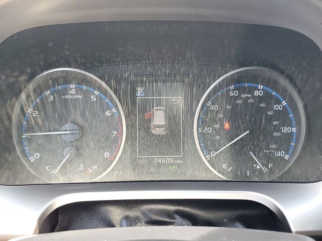Used 2018 Toyota RAV4 XLE AWD/4WD image 14