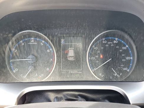 Used 2018 Toyota RAV4 XLE AWD/4WD image 14