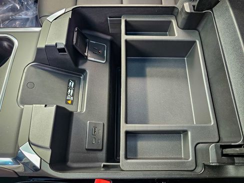 New 2026 GMC Sierra 2500 SLT w/ SLT Premium Package image 29