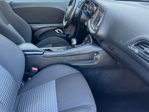 Used 2022 Dodge Challenger R/T image 19