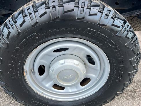 Used 2014 Ford F250 XL w/ Power Equipment Group image 4