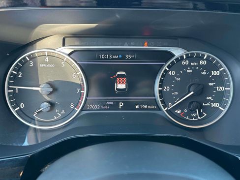 Used 2023 Nissan Pathfinder SV AWD/4WD image 22