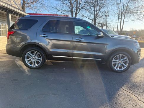 Used 2016 Ford Explorer Limited w/ Equipment Group 301A image 2