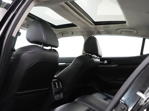 Used 2023 Nissan Maxima SL FWD image 16