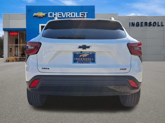 Used 2025 Chevrolet Trax RS w/ Sunroof Package FWD image 26