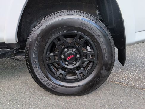 Used 2023 Toyota 4Runner TRD Off-Road Premium w/ Moonroof Package image 28