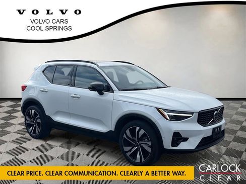 Used 2023 Volvo XC40 B5 Ultimate w/ Protection Package Premier image 1