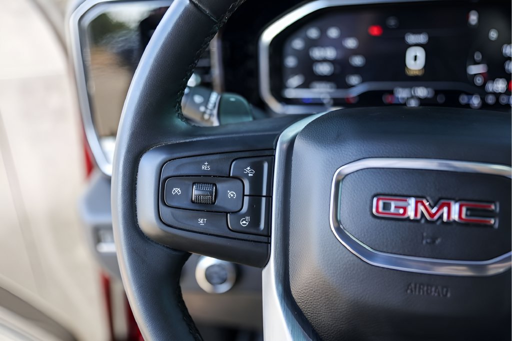 Used 2024 GMC Sierra 1500 SLT AWD/4WD image 17