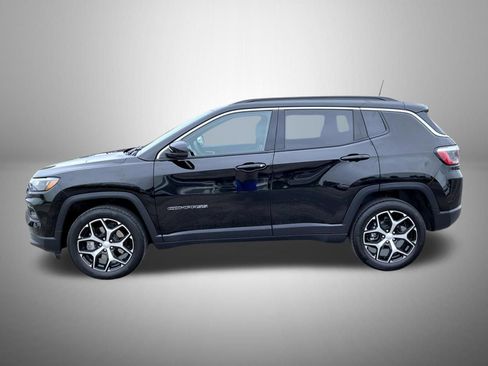 Used 2024 Jeep Compass Limited AWD/4WD image 9