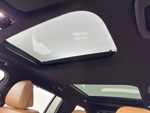 Used 2024 Hyundai Santa Fe Limited image 11