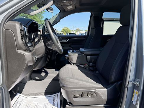 Used 2024 Chevrolet Silverado 1500 RST AWD/4WD image 9