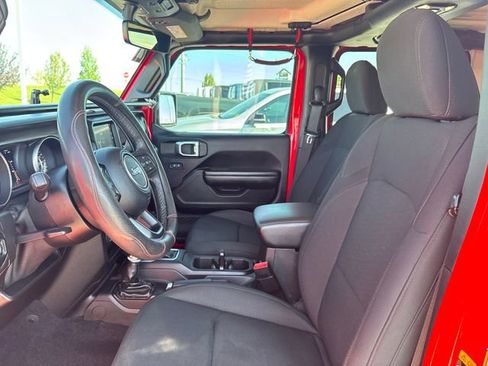 Used 2021 Jeep Gladiator Sport AWD/4WD image 9