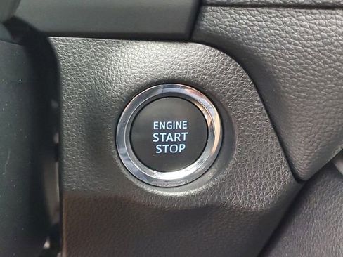 Used 2021 Toyota RAV4 XLE Premium FWD image 33