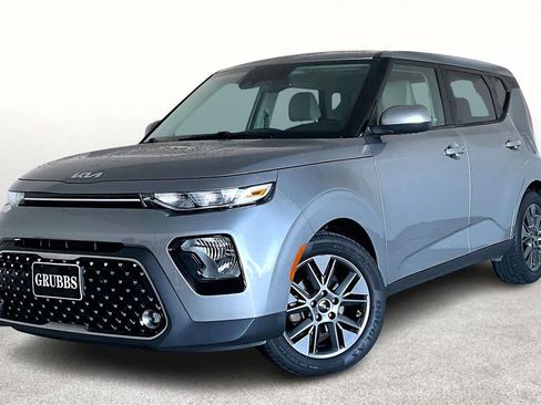 Used 2022 Kia Soul EX image 15