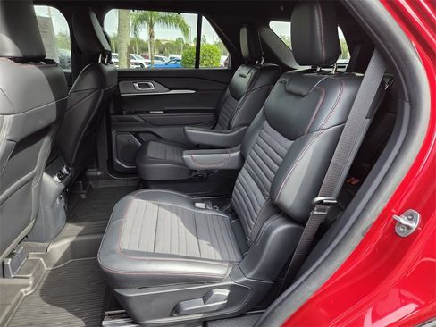 Used 2025 Ford Explorer ST-Line w/ Premium Package image 23