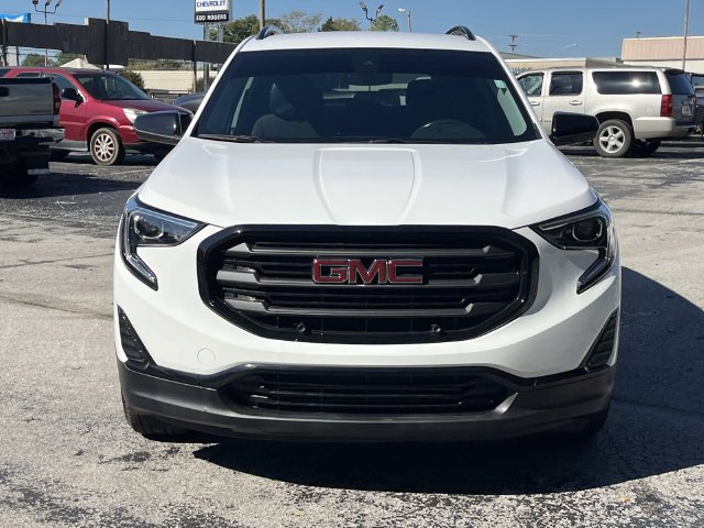 Used 2020 GMC Terrain SLE w/ Elevation Edition FWD image 8