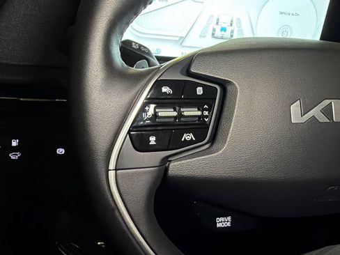Certified 2023 Kia EV6 Wind AWD/4WD image 33