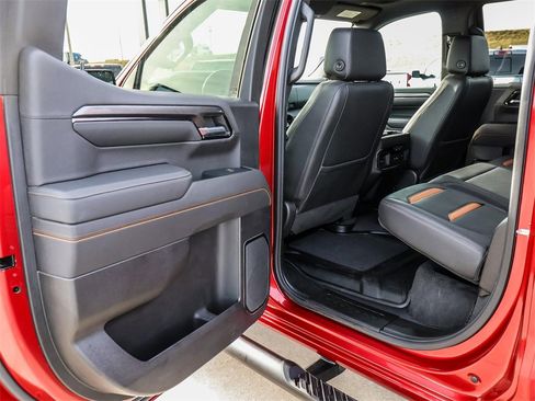 Used 2023 GMC Sierra 1500 AT4 w/ AT4 Preferred Package image 30