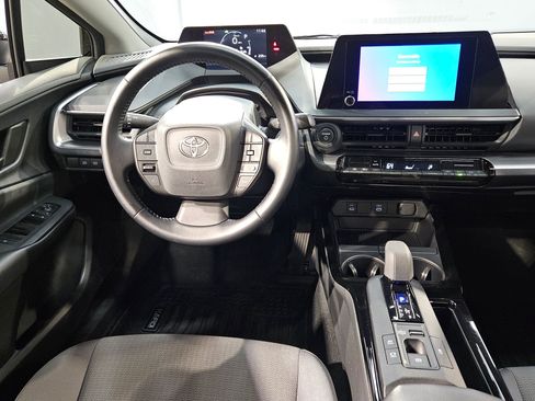 Used 2023 Toyota Prius LE image 9