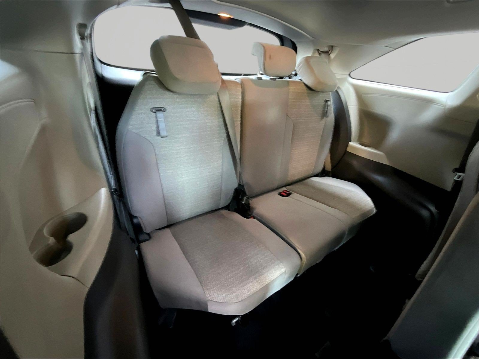 Used 2021 Toyota Sienna LE FWD image 26