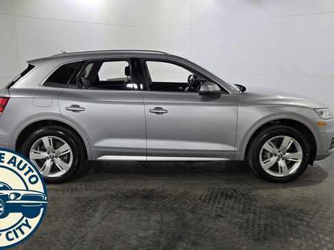 Used 2018 Audi Q5 2.0T Premium Plus w/ Premium Plus Package AWD/4WD image 8