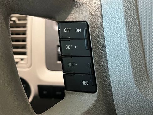 Used 2011 Ford Escape XLS w/ 101A Rapid Spec Order Code FWD image 22