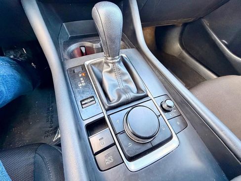 Used 2021 MAZDA MAZDA3 s image 11