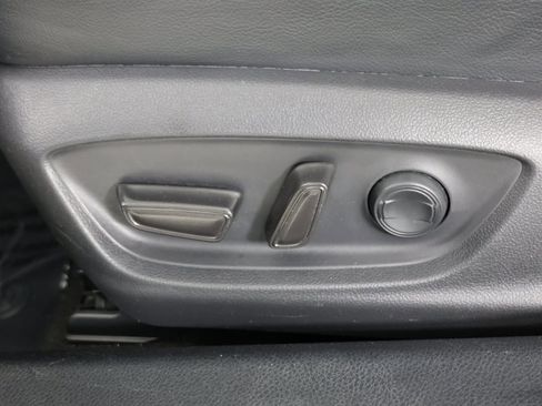 Used 2020 Toyota Camry SE image 20