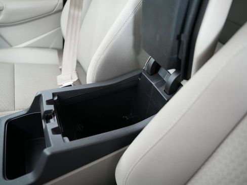 Used 2018 Ford Escape SE FWD image 30