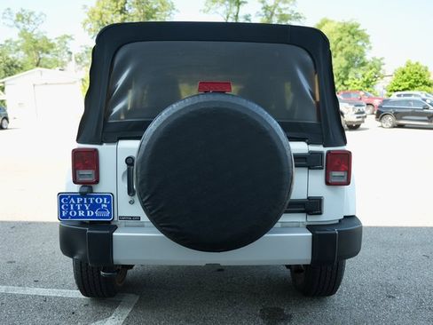 Used 2013 Jeep Wrangler Unlimited Sahara w/ Dual Top Group image 5