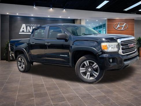 Used 2015 GMC Canyon 2WD Crew Cab w/ Convenience Package image 2