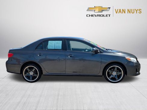 Used 2011 Toyota Corolla LE FWD image 4