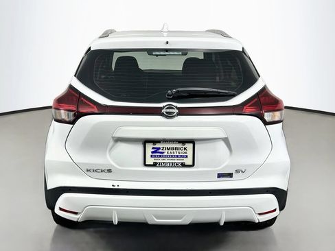 Used 2022 Nissan Kicks SV FWD image 6