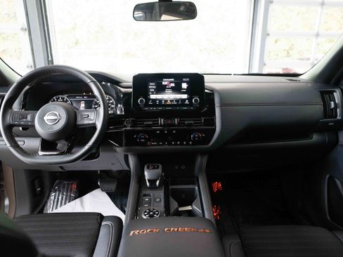 Used 2024 Nissan Pathfinder Rock Creek AWD/4WD image 18