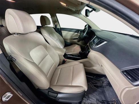 Used 2016 Hyundai Tucson Sport FWD image 25