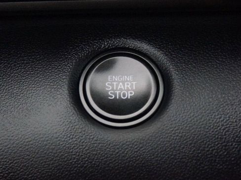 Used 2025 Hyundai Elantra Sport FWD image 8
