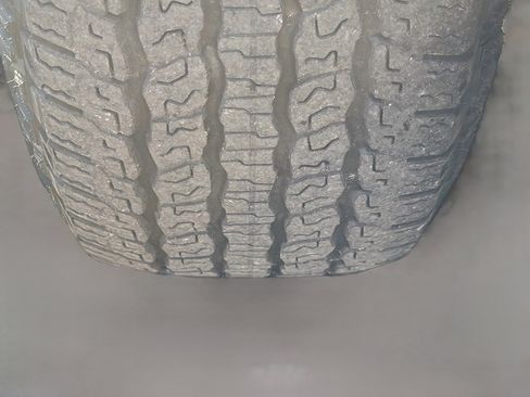 Used 2023 Chevrolet Silverado 1500 LT RWD image 42