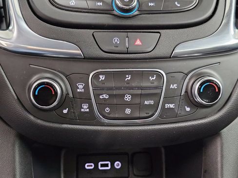 Certified 2024 Chevrolet Equinox LT FWD image 16