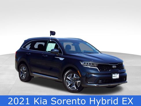 Used 2021 Kia Sorento EX FWD image 1