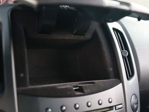 Used 2013 Nissan 370Z Touring image 33