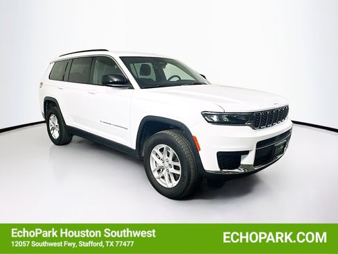 Used 2025 Jeep Grand Cherokee L Laredo image 1