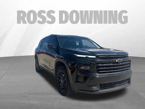 Used 2025 Chevrolet Traverse LT w/ Midnight/Sport Edition image 4