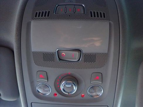 Used 2015 Audi A4 2.0T Premium image 19