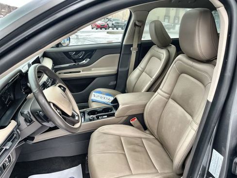 Used 2022 Lincoln Corsair AWD w/ Premium Package image 15