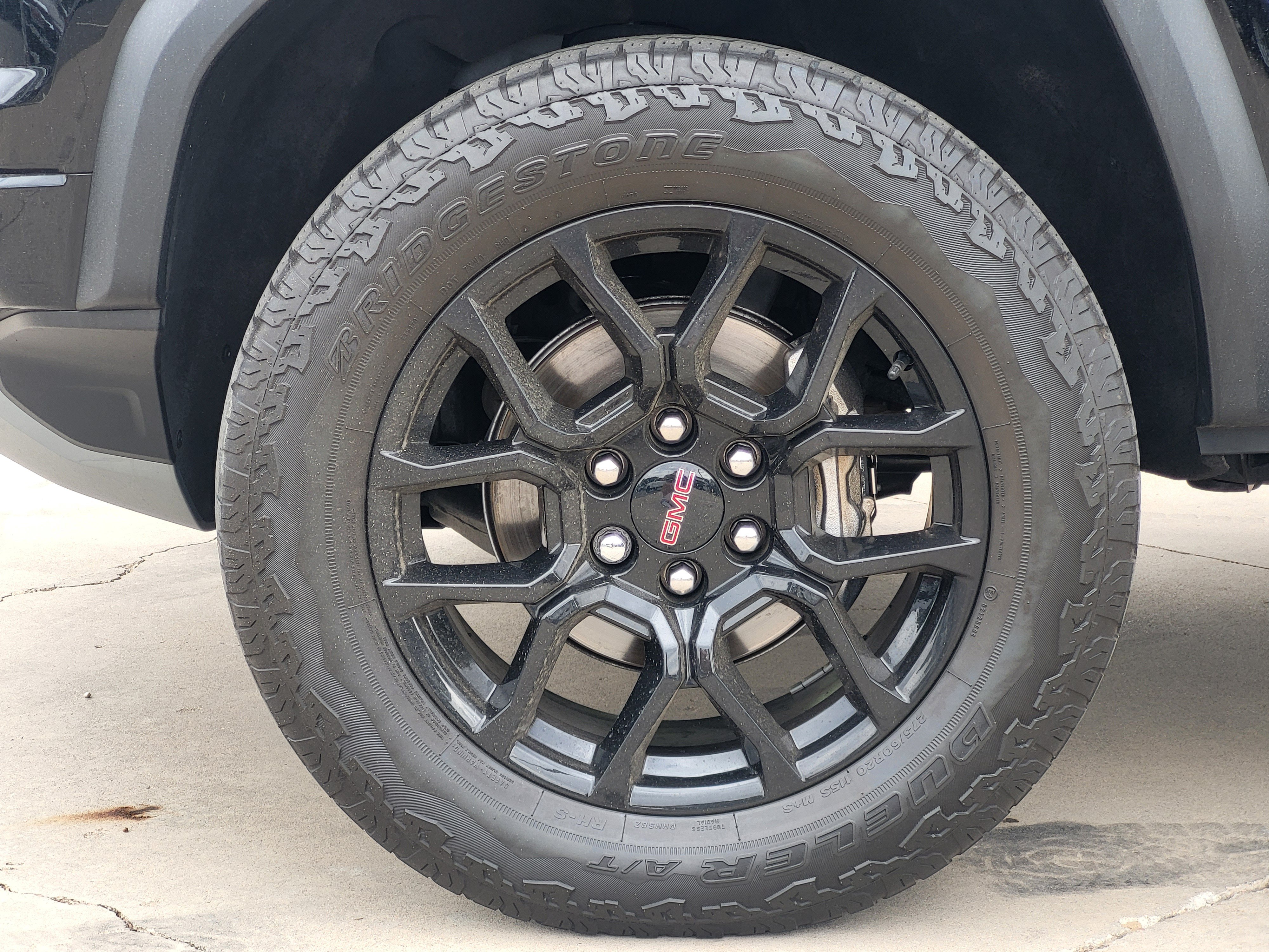 Certified 2023 GMC Canyon Denali w/ Denali Black Edition AWD/4WD image 10