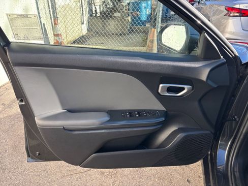 Used 2025 Kia K4 LXS image 20