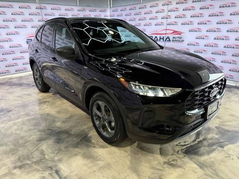 Used 2025 Ford Escape ST-Line image 4