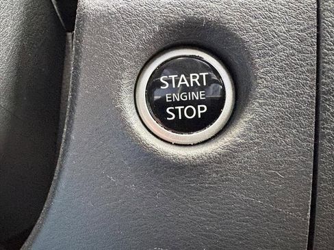 Used 2023 Nissan Frontier PRO-4X w/ Pro-4X Premium Package image 12