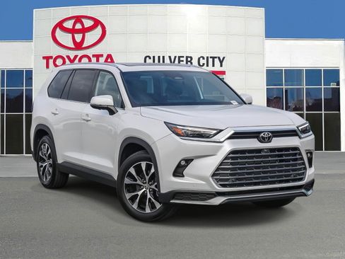 Used 2025 Toyota Grand Highlander AWD Hybrid image 1